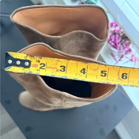 Vintage Chic Tan Over the Knee
Women's Boots - Picture 2 of 5